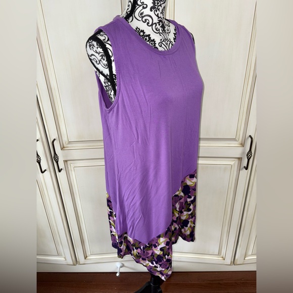 LOGO Layers Size Large Purple Tank Top with Diagonal Floral Design - Picture 13 of 13